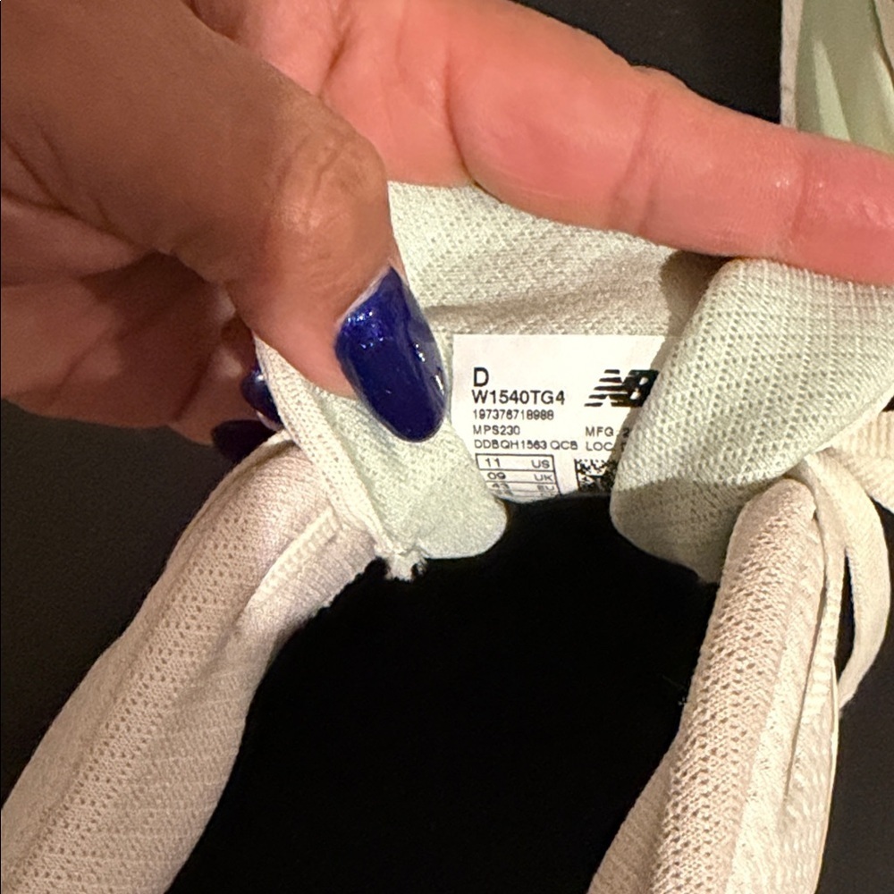 New Balance Women's Beige and Pink Sneakers - Picture 5 of 7